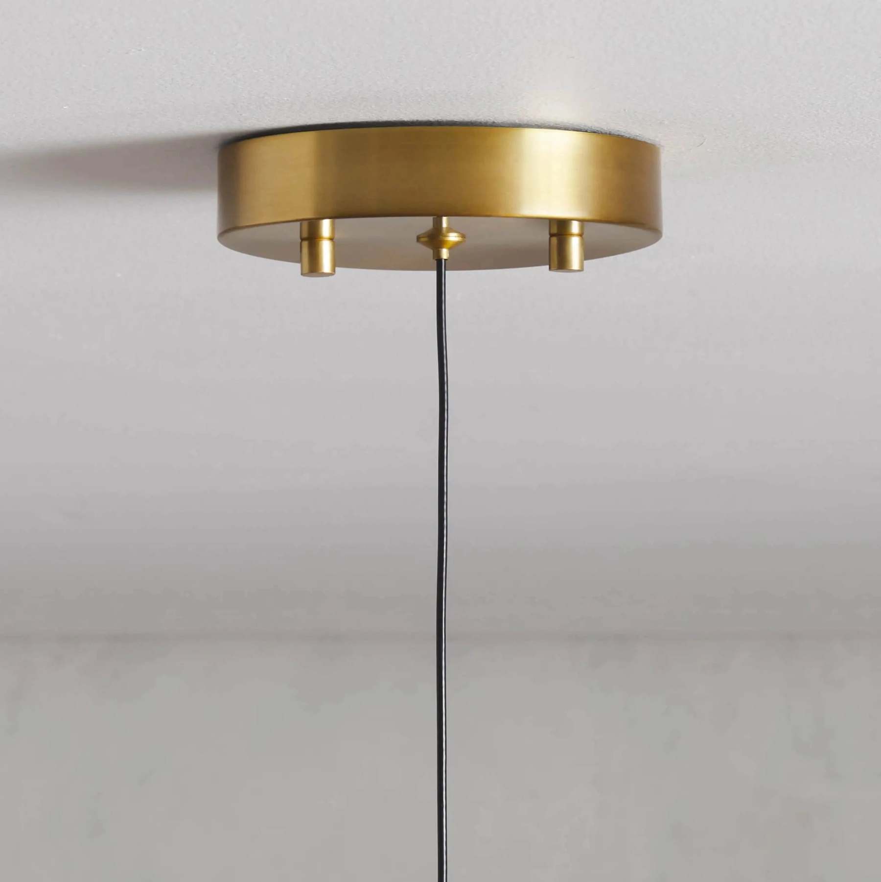 Solitaire Pendant Light-VaseLamps