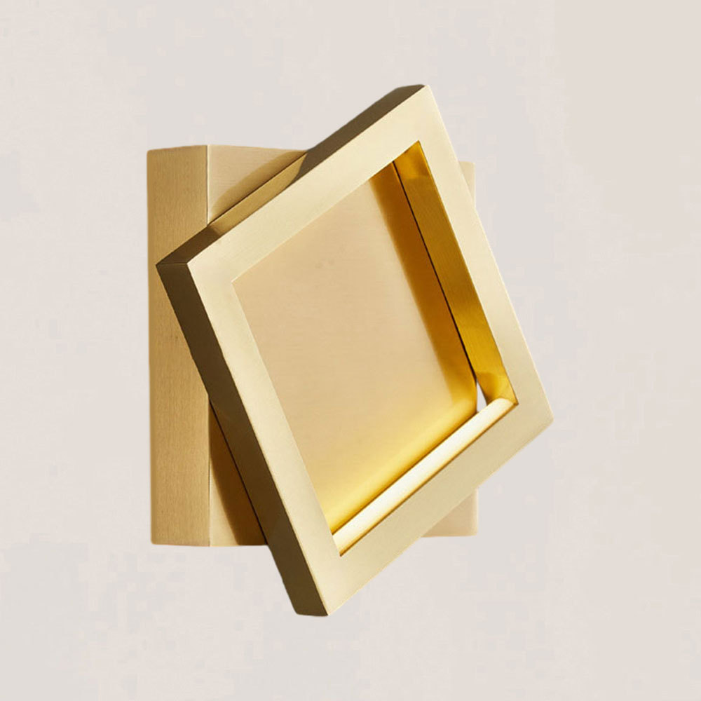 VASELAMPS - Simple Square Brass Wall Sconce-VaseLamps