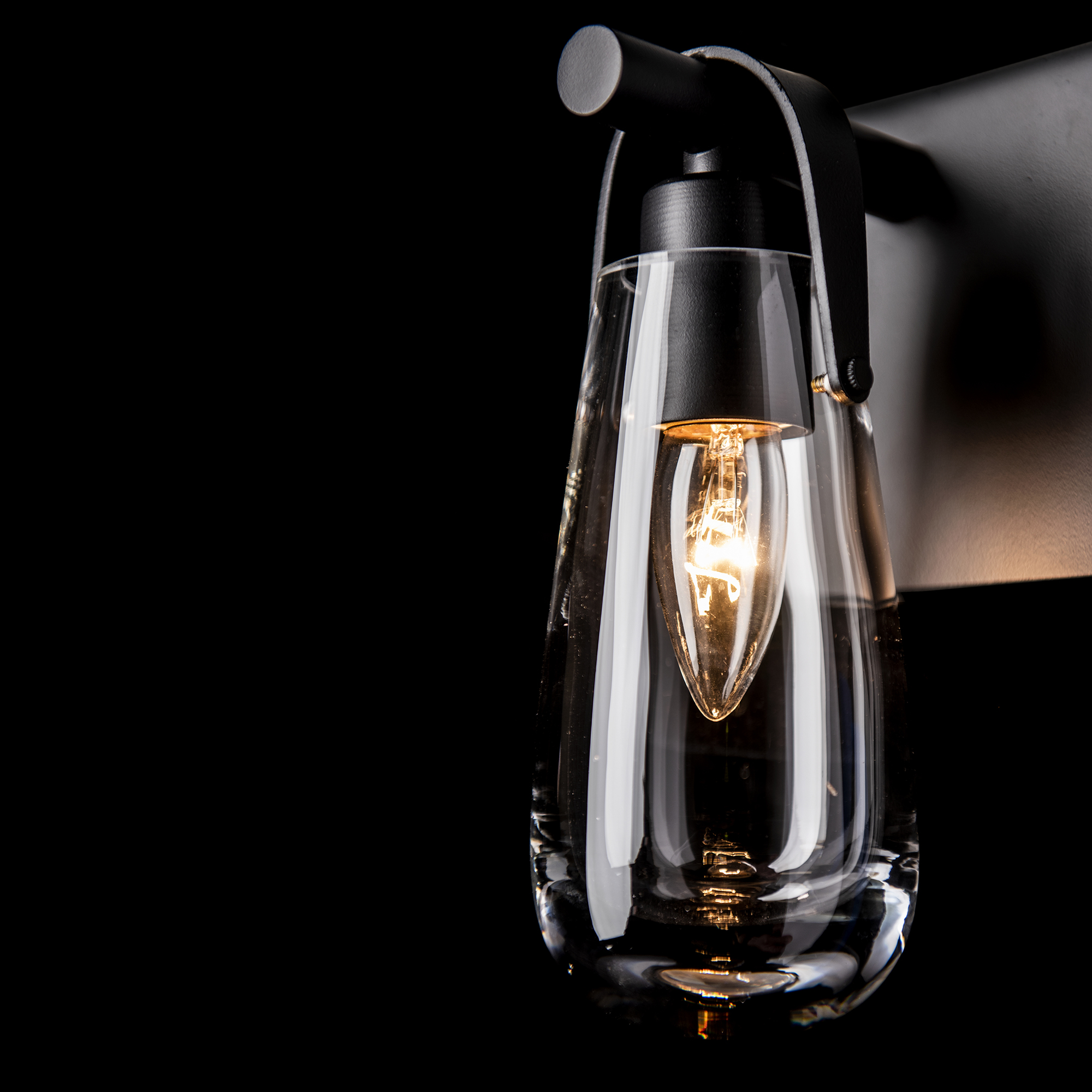 Simplicity Wall Sconce-VaseLamps