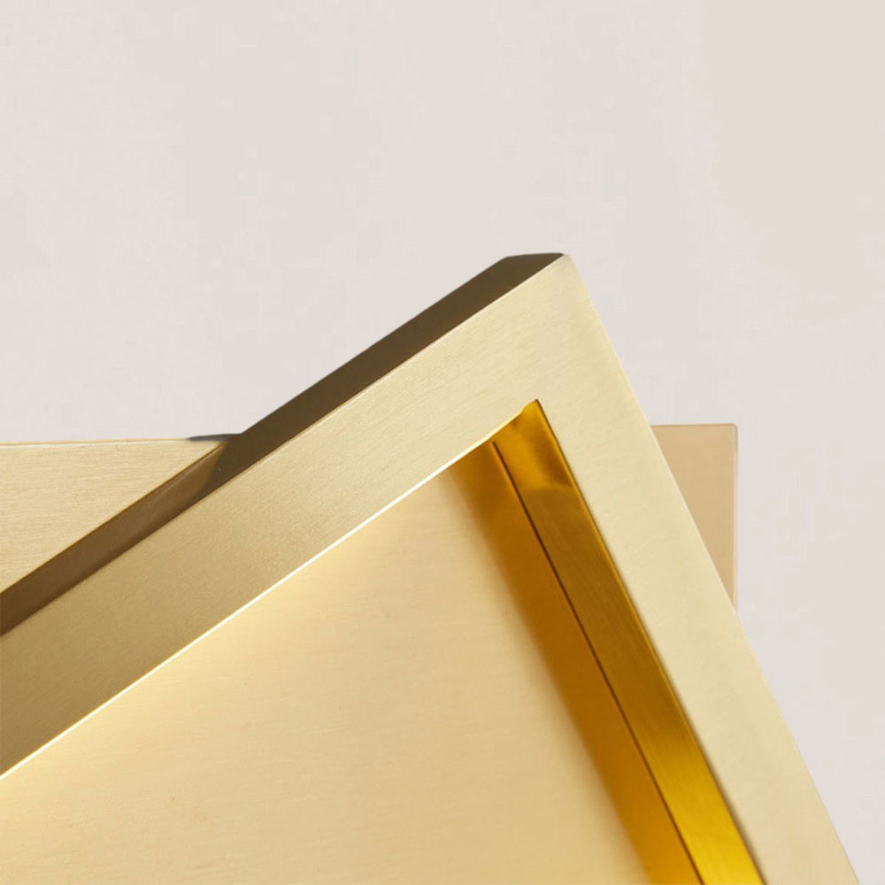 VASELAMPS - Simple Square Brass Wall Sconce-VaseLamps