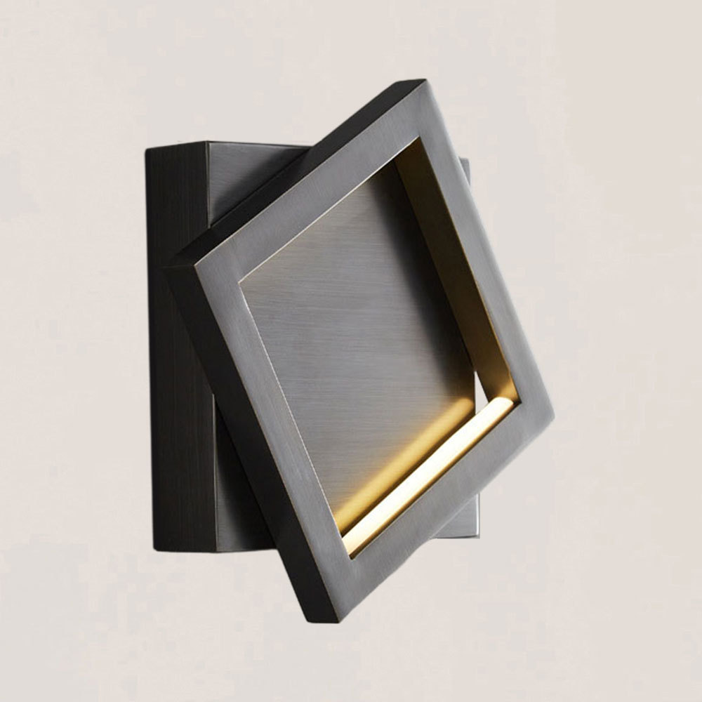 VASELAMPS - Simple Square Brass Wall Sconce-VaseLamps