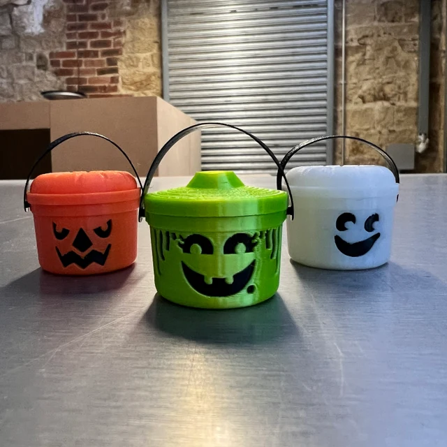 Straw Toppers Halloween Buckets