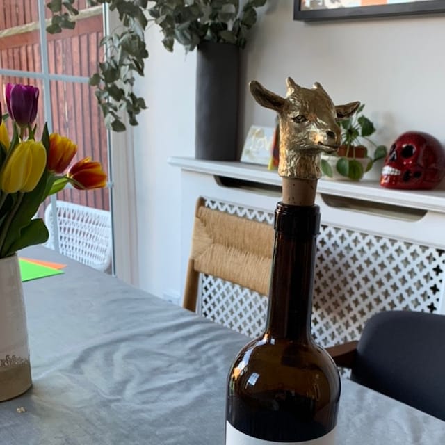 Gold Color Stopper Wine. Brass wine topper