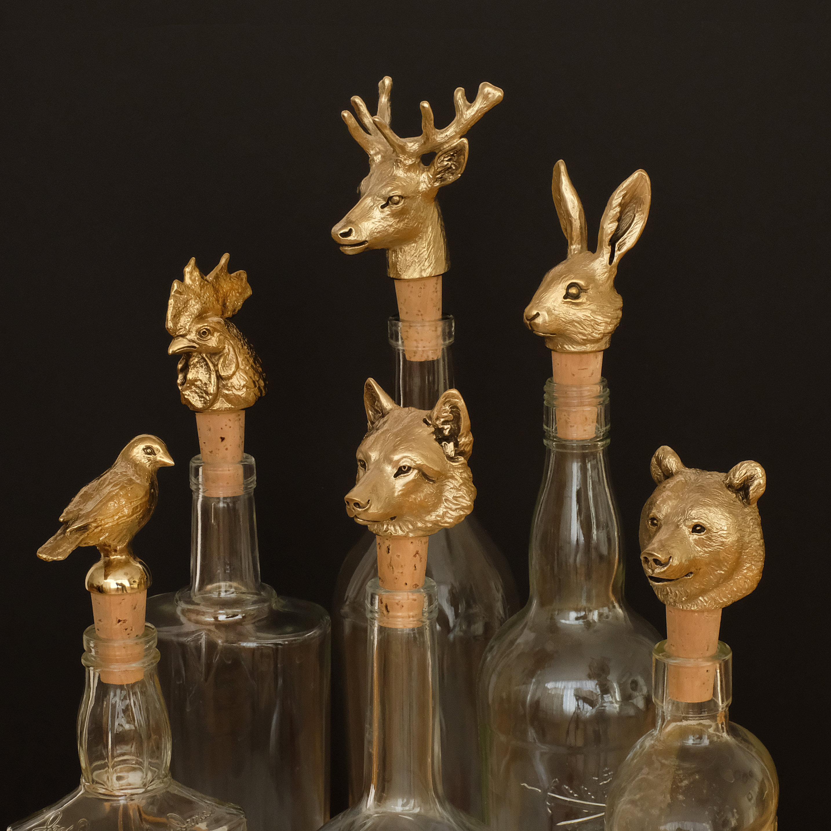 Gold Color Stopper Wine. Brass wine topper