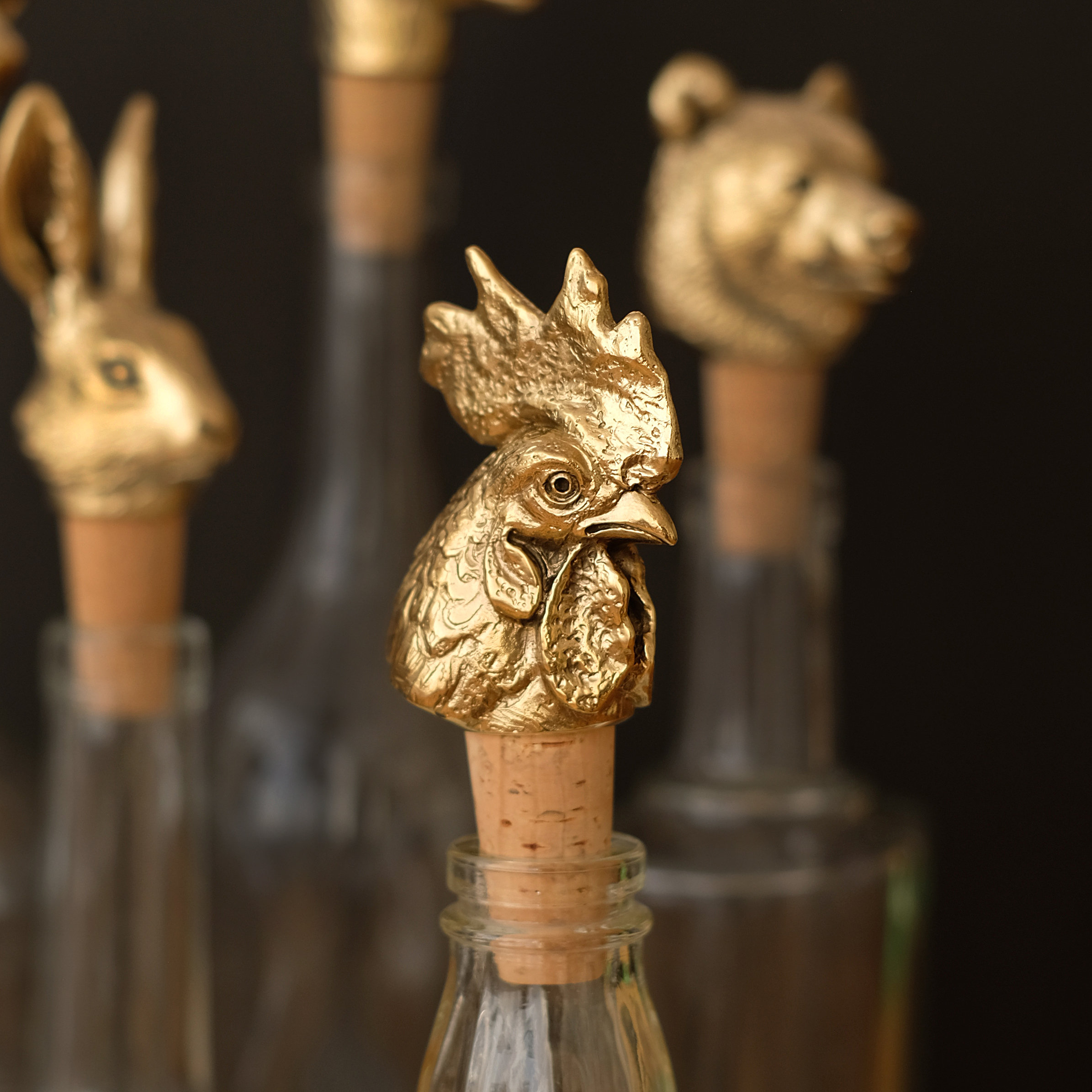 Gold Color Stopper Wine. Brass wine topper