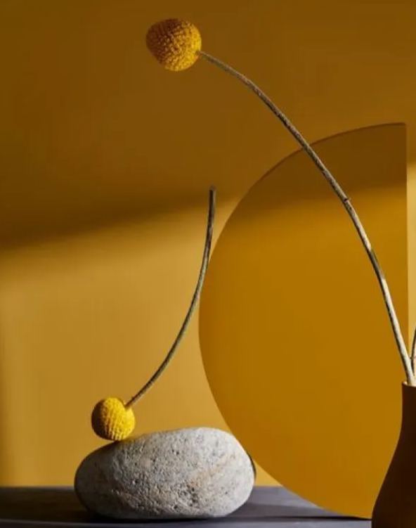 Ceramic display stand