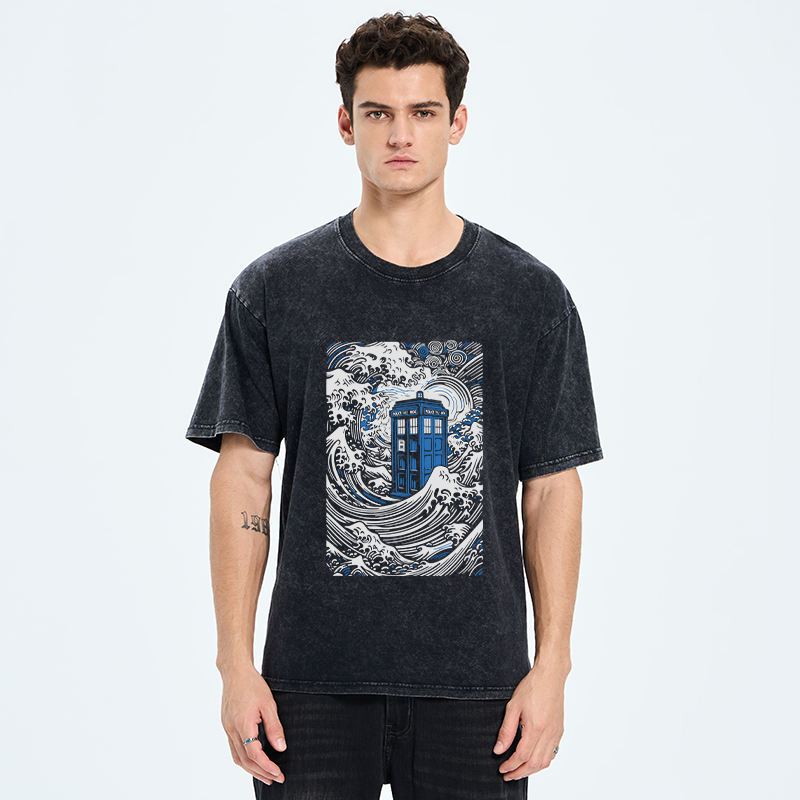 The Great Wave Off Tardis Washed T-Shirt