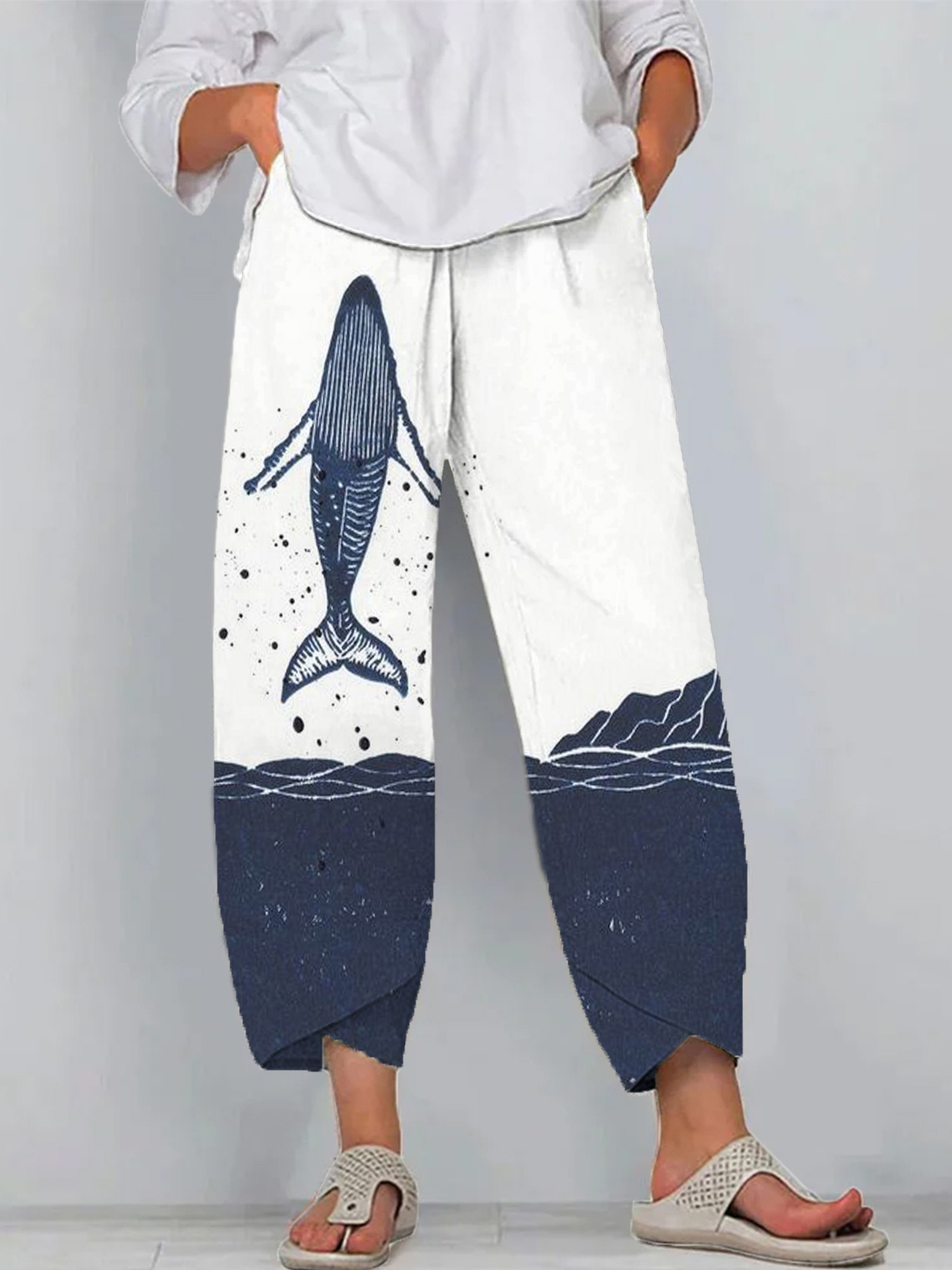 Blue Art Fish Print Cropped Casual Pants