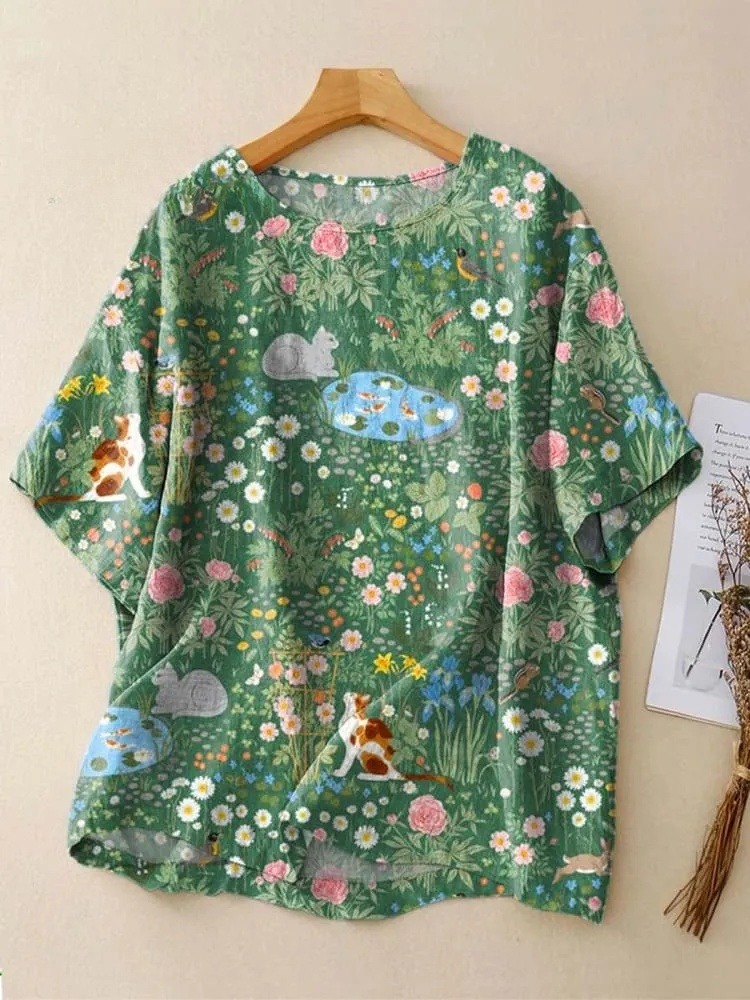 Women's Lovely Cats Floral Art Print Casual Crew Neck Shirt
