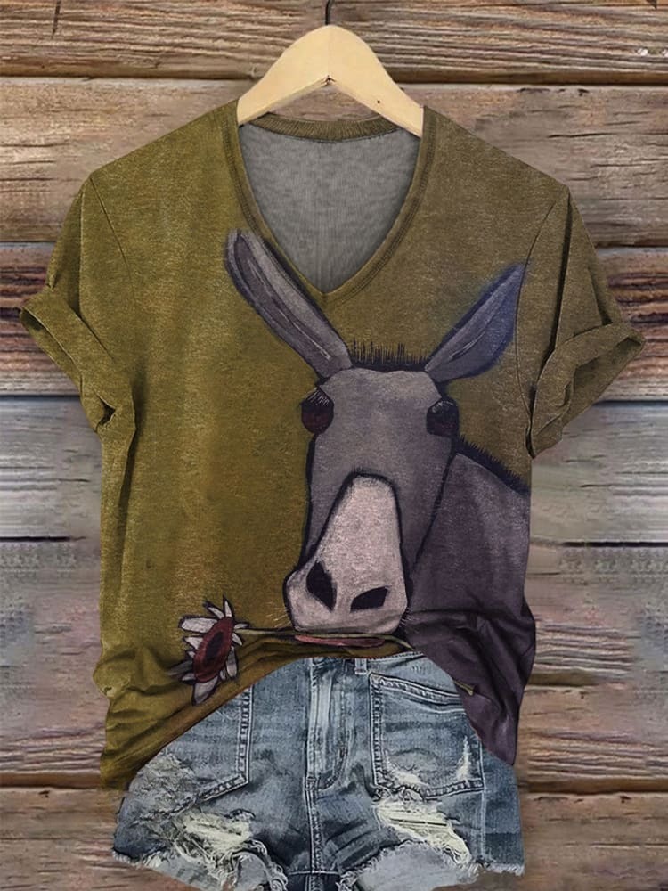 Vintage Rustic Flower-Munchin’ Donkey Graphic Casual T-shirt