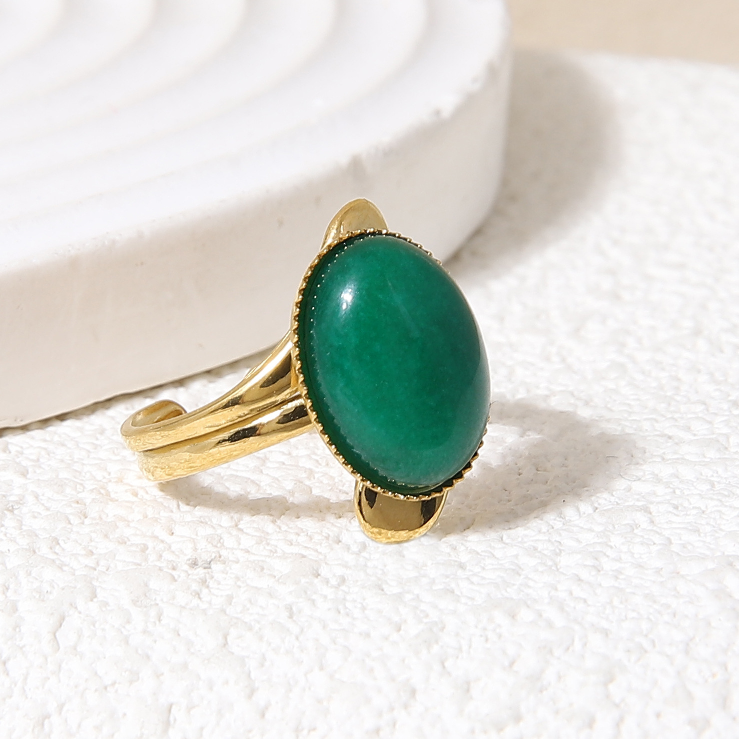 Palace-Glam Retro Gold Stainless Steel Ring with Natural Stone | Mid-Century Style, High-End & Versatile Open Adornment