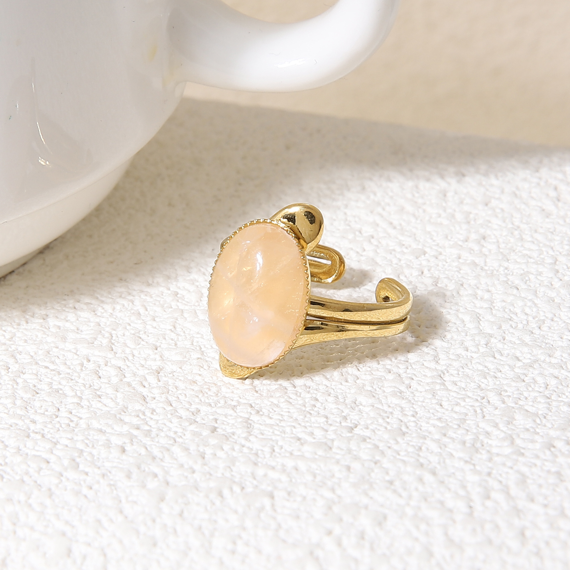 Palace-Glam Retro Gold Stainless Steel Ring with Natural Stone | Mid-Century Style, High-End & Versatile Open Adornment