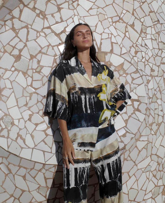 Artist Printed Short Sleeve Shirt and Pant Set Size