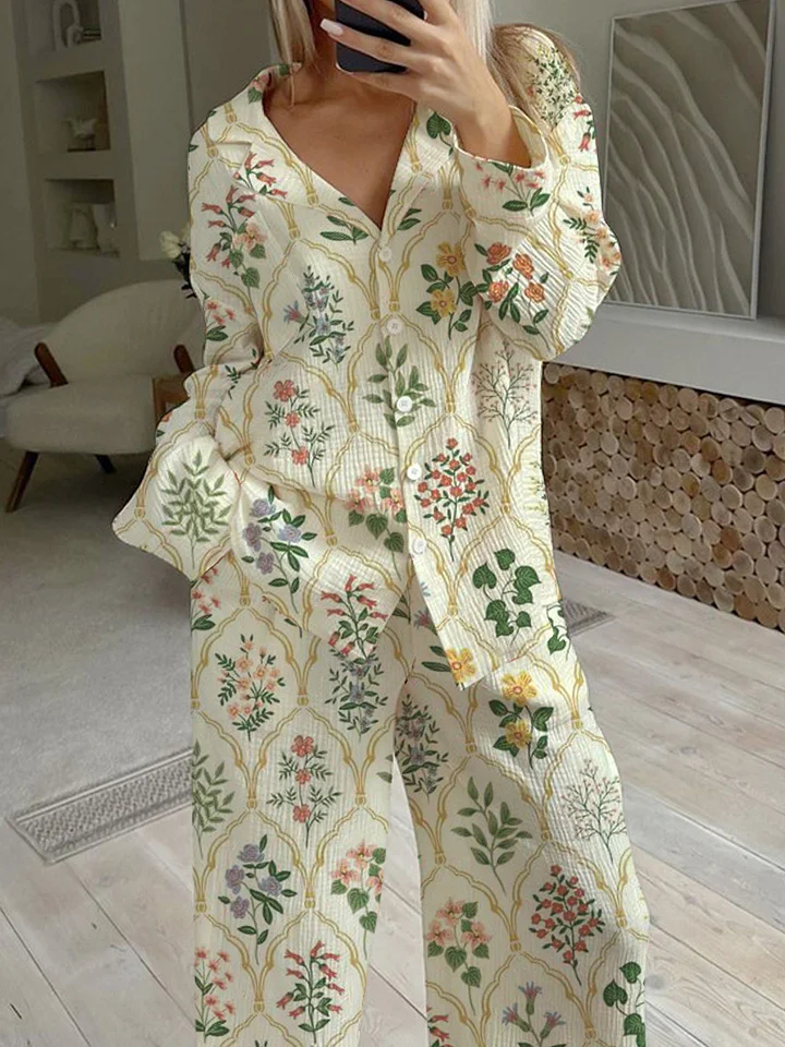 Women's Elegant Fresh Flower Bouquet Plaid Pajama Set