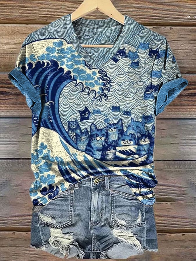 Women's Blue Waves&Cats Print V-Neck T-Shirt