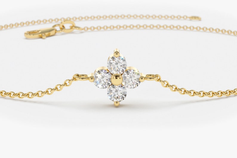 Clover Bracelet by Ferkos Fine Jewelry / Layering Bracelet / Birthday Gift Sale