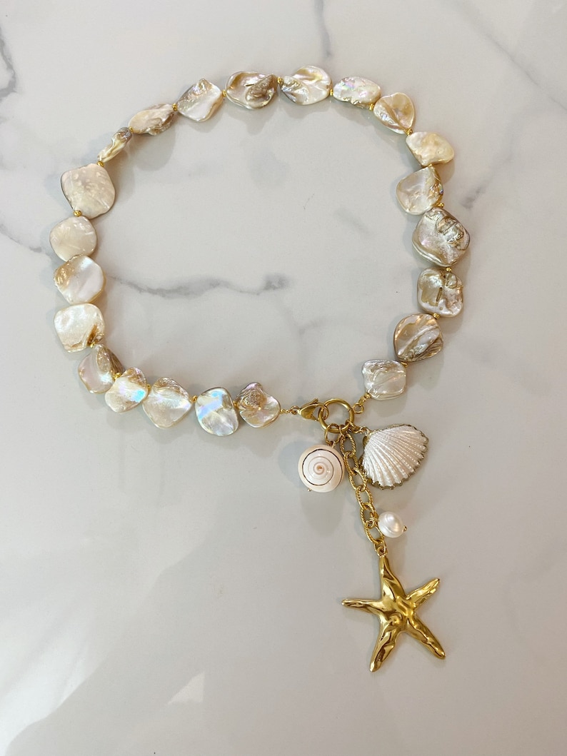 Oversized Shell & Clam Necklace – a boho bridal piece with natural clam charms