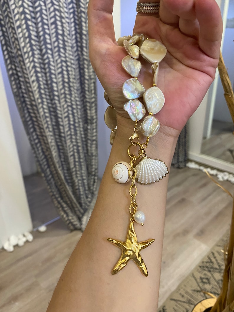 Oversized Shell & Clam Necklace – a boho bridal piece with natural clam charms