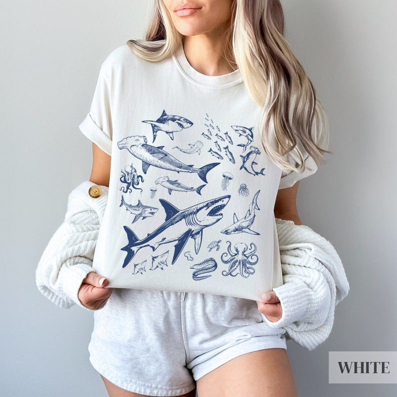 Vintage 90s Shark Tshirt, Ocean Lover Gift, Oversized Beach Tee