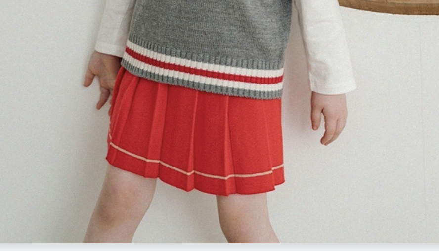 Iris kids IKV081108-IKK081108 Squirrel sweater vest-red skirt