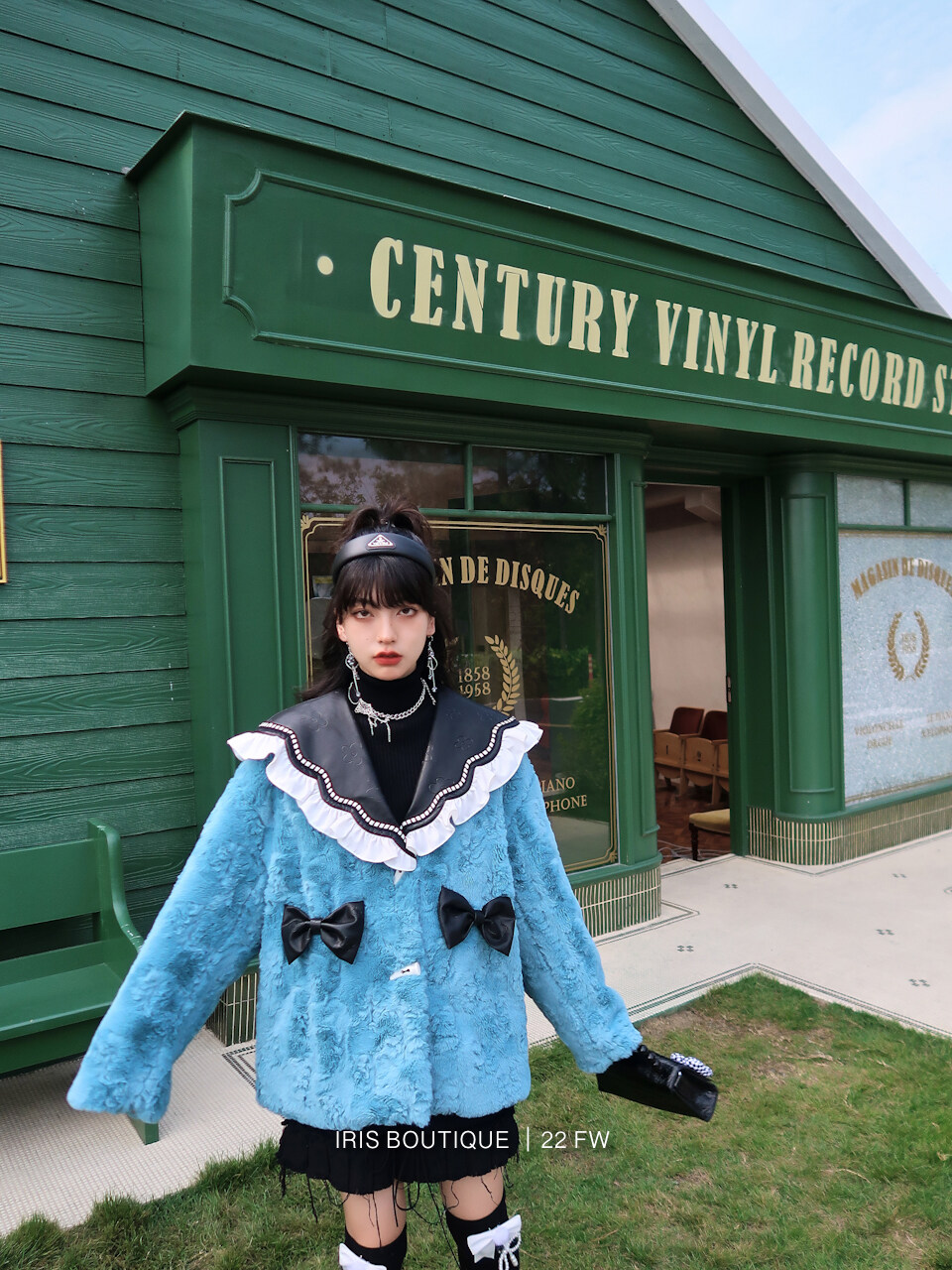 Iris Boutique IC22LZ025 Baikal coat