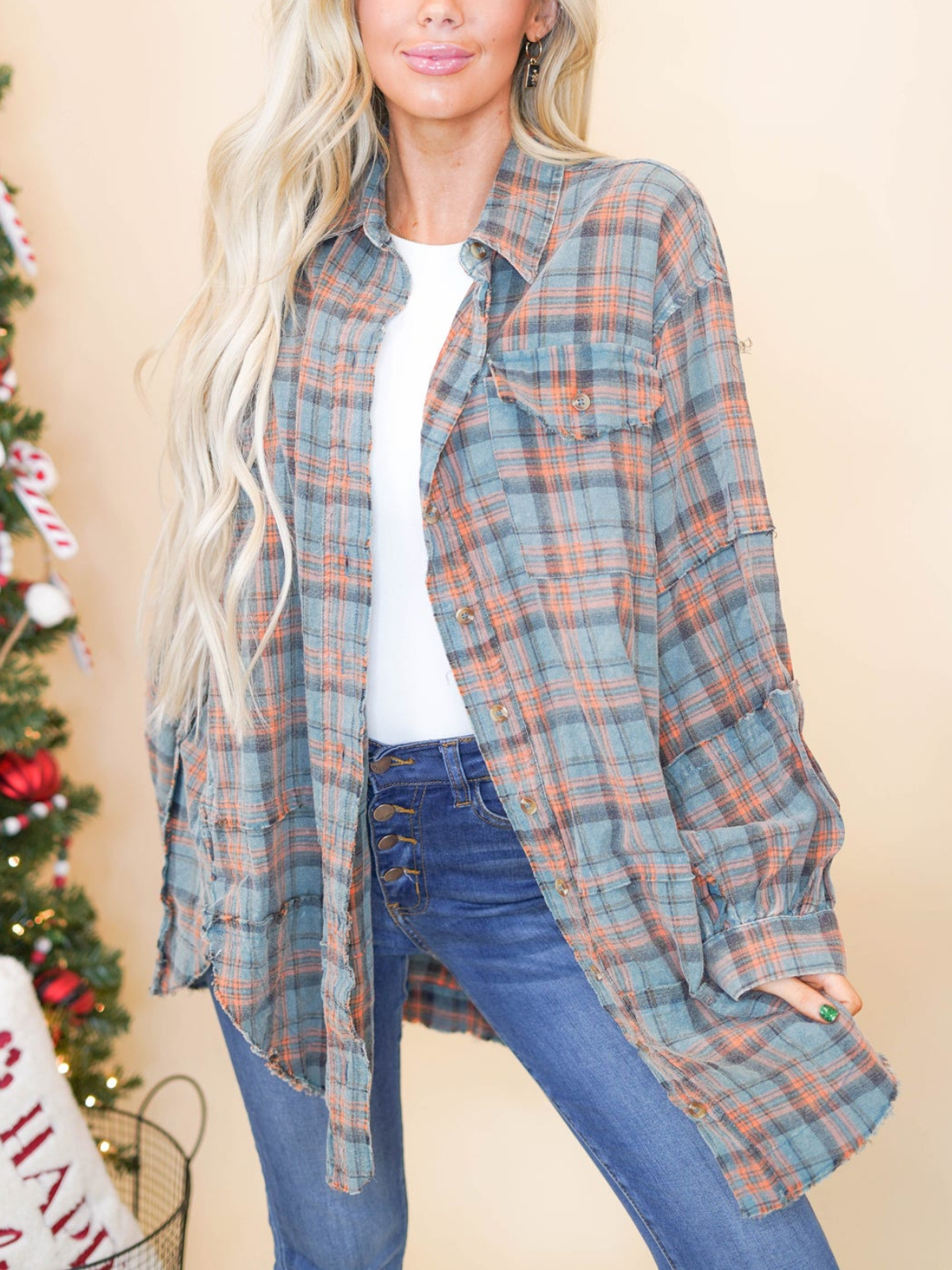 🍁Fall Sale-Women's Seams Raw Edge Washed Oversized Shirt Jacket with Pockets(BUY 2 FREE SHIPPING)
