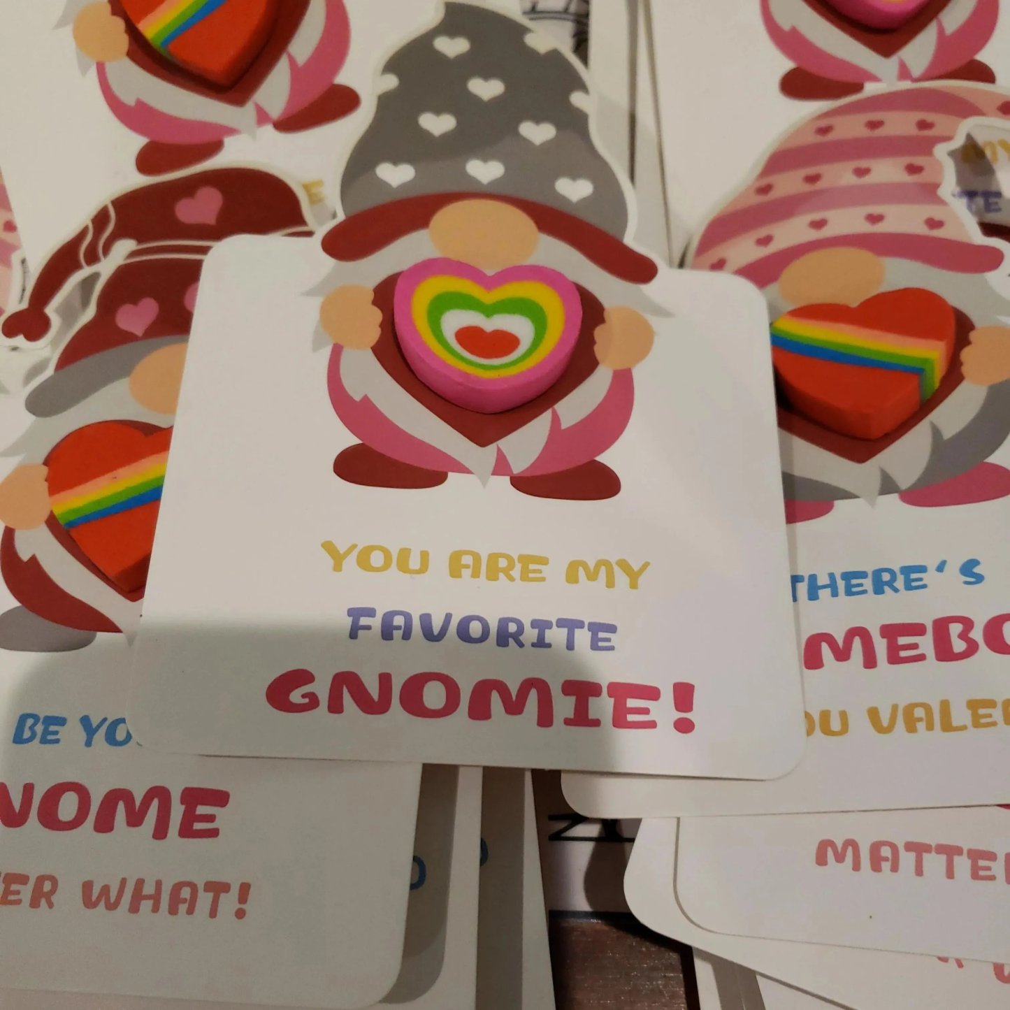 🔥2025 New Year Sale 49% OFF - 24 Pack Gnomes Heart Erasers Valentine Card