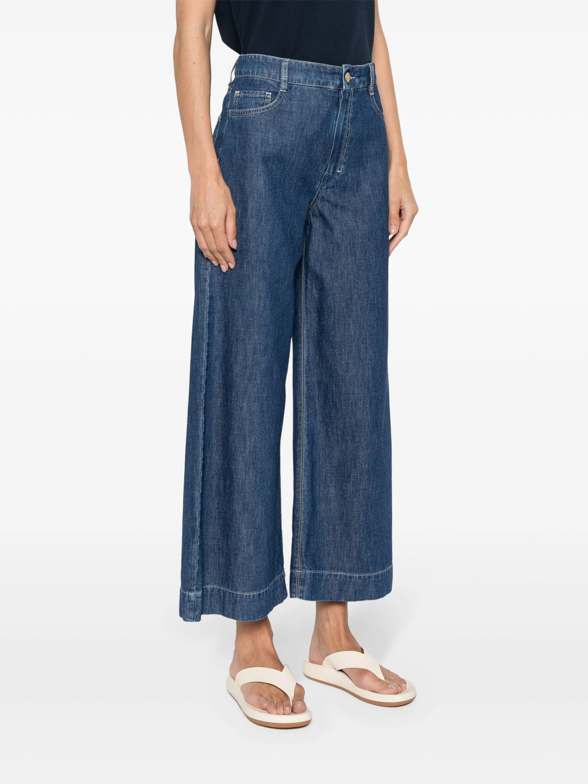 Sustainable waistband straight leg jeans