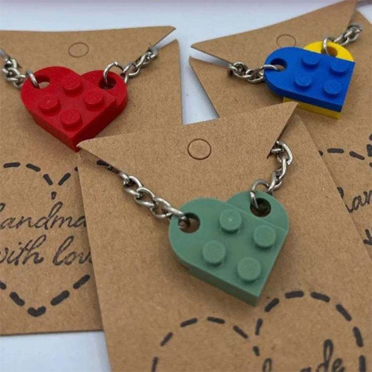 🔥2025 Hot Sale 49% OFF - Brick Heart Keychain Set