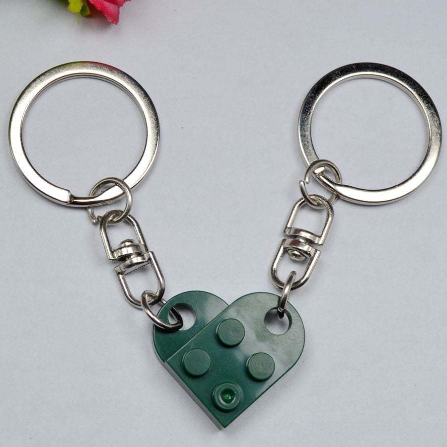 🔥2025 Hot Sale 49% OFF - Brick Heart Keychain Set