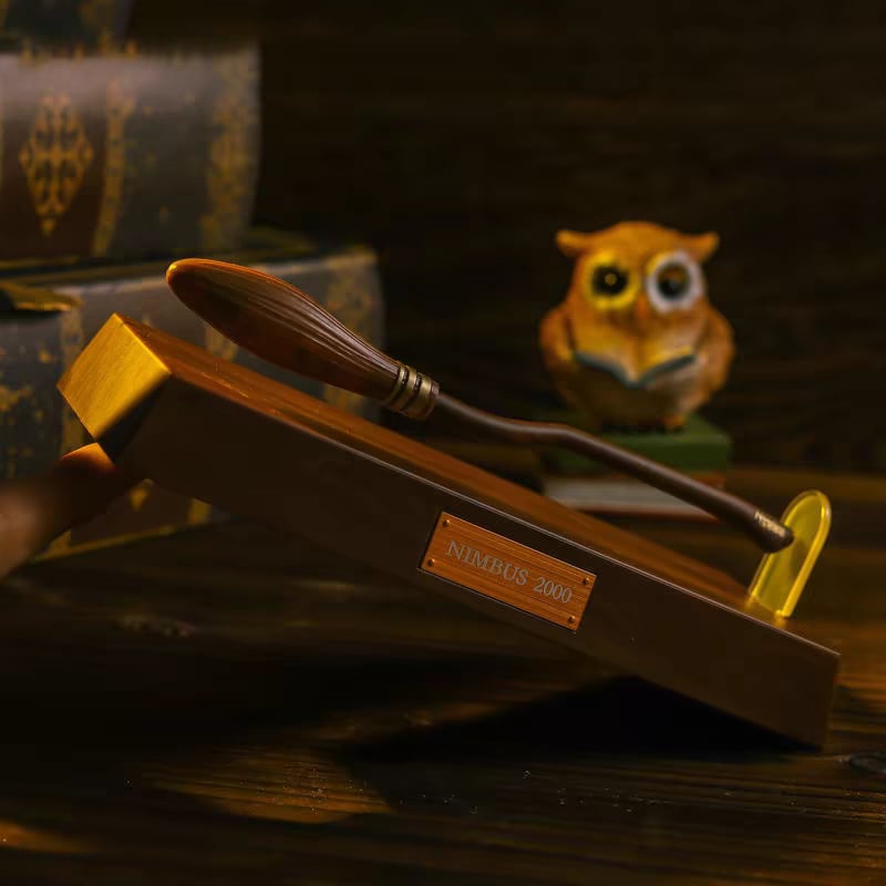 🔥2025 New Year Sale 49% OFF - Fliegender Nimbus 2000 Magical Flying Pen