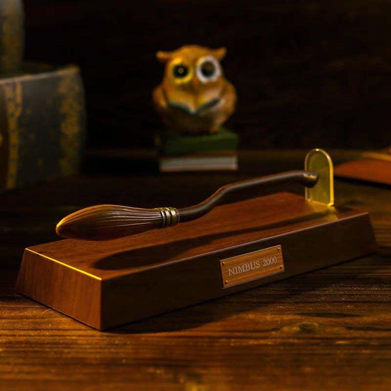 🔥2025 New Year Sale 49% OFF - Fliegender Nimbus 2000 Magical Flying Pen