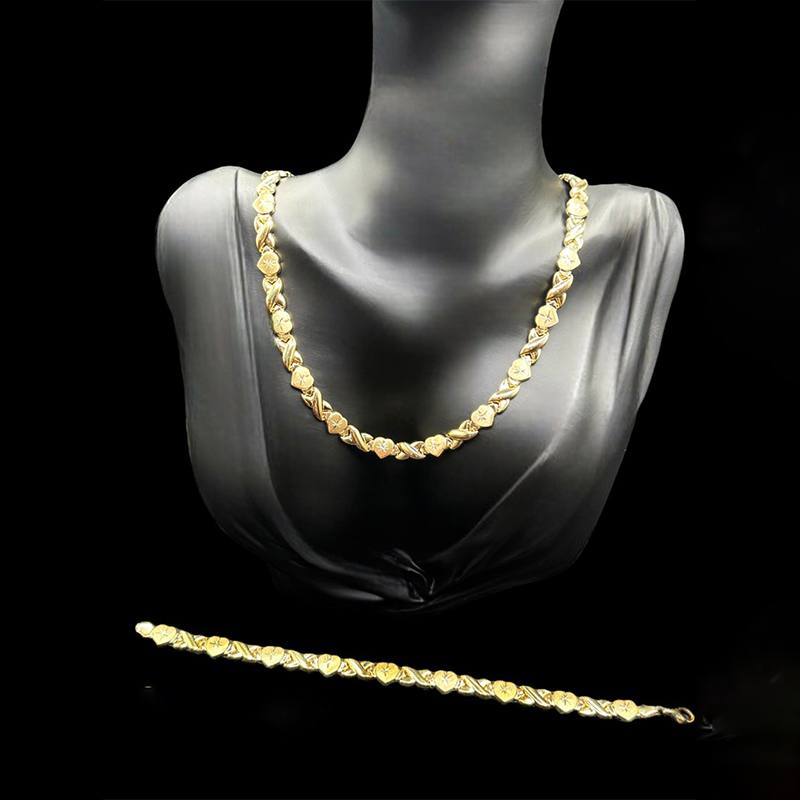Heart XOXO Chain GOld Plated Classic Necklace And Bracelet