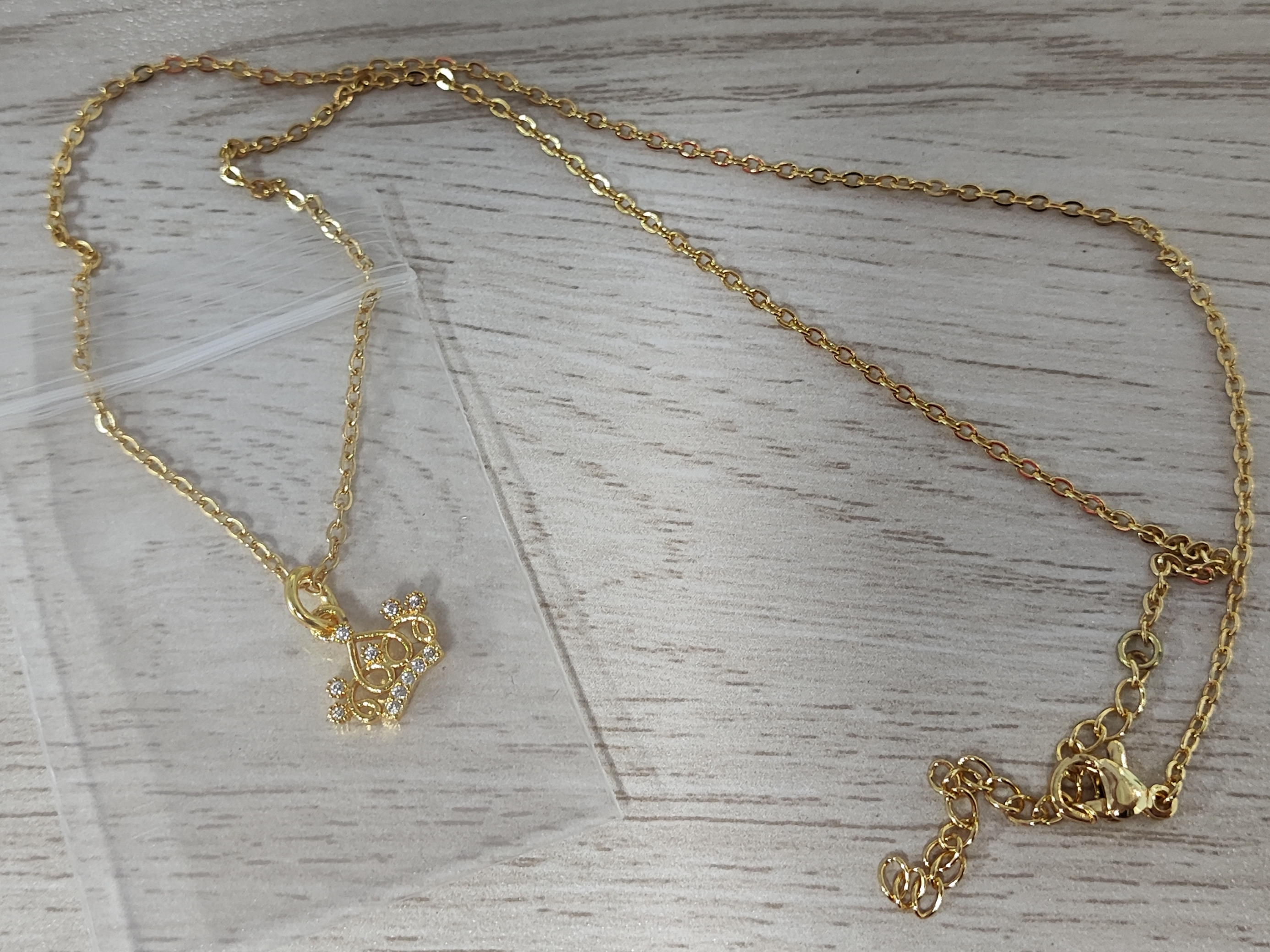 14K Gold Plated Diamond Cut Crown Pendant Necklace