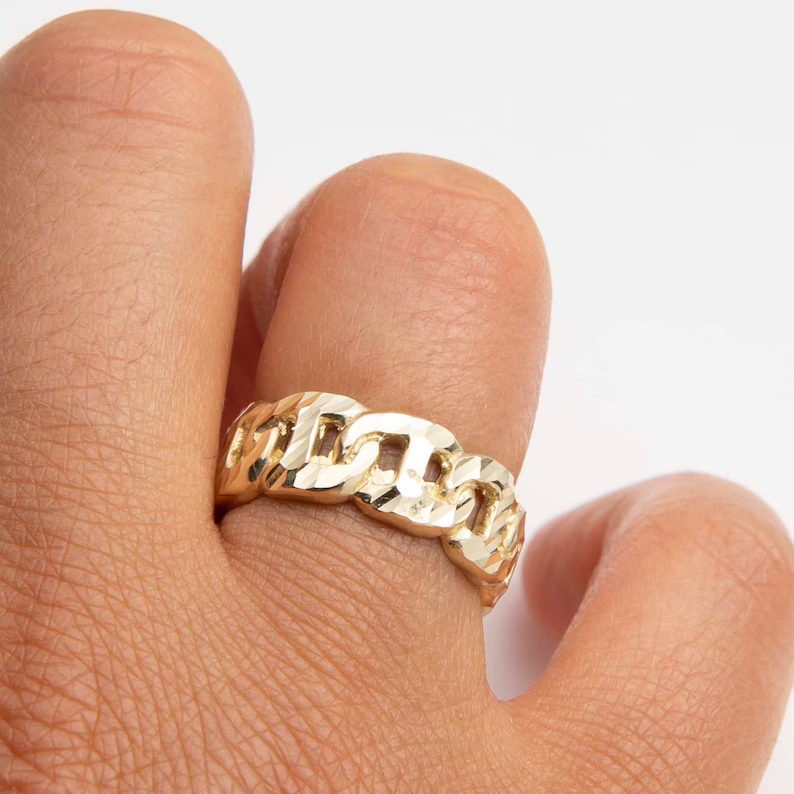 Textured Diamond-Cut Mariner Chain Ring
