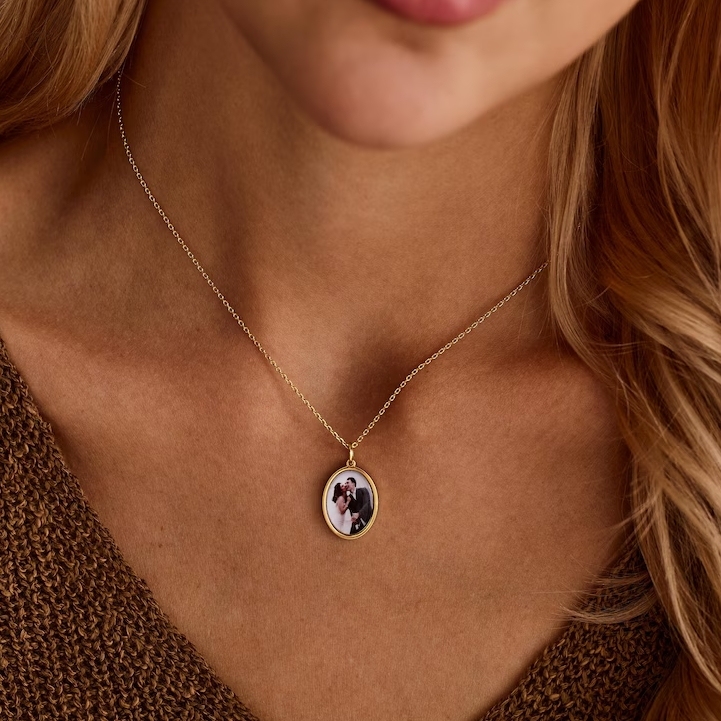 Personalized Gold Plated Oval Engravable Photo Pendant Necklace