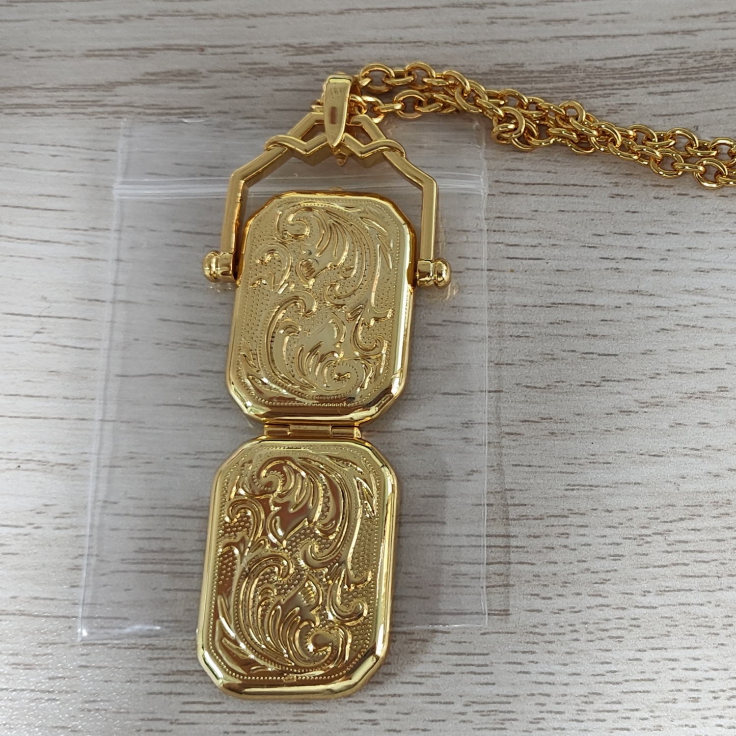 Gold Plated Antique Locket Necklace with Photos Inside