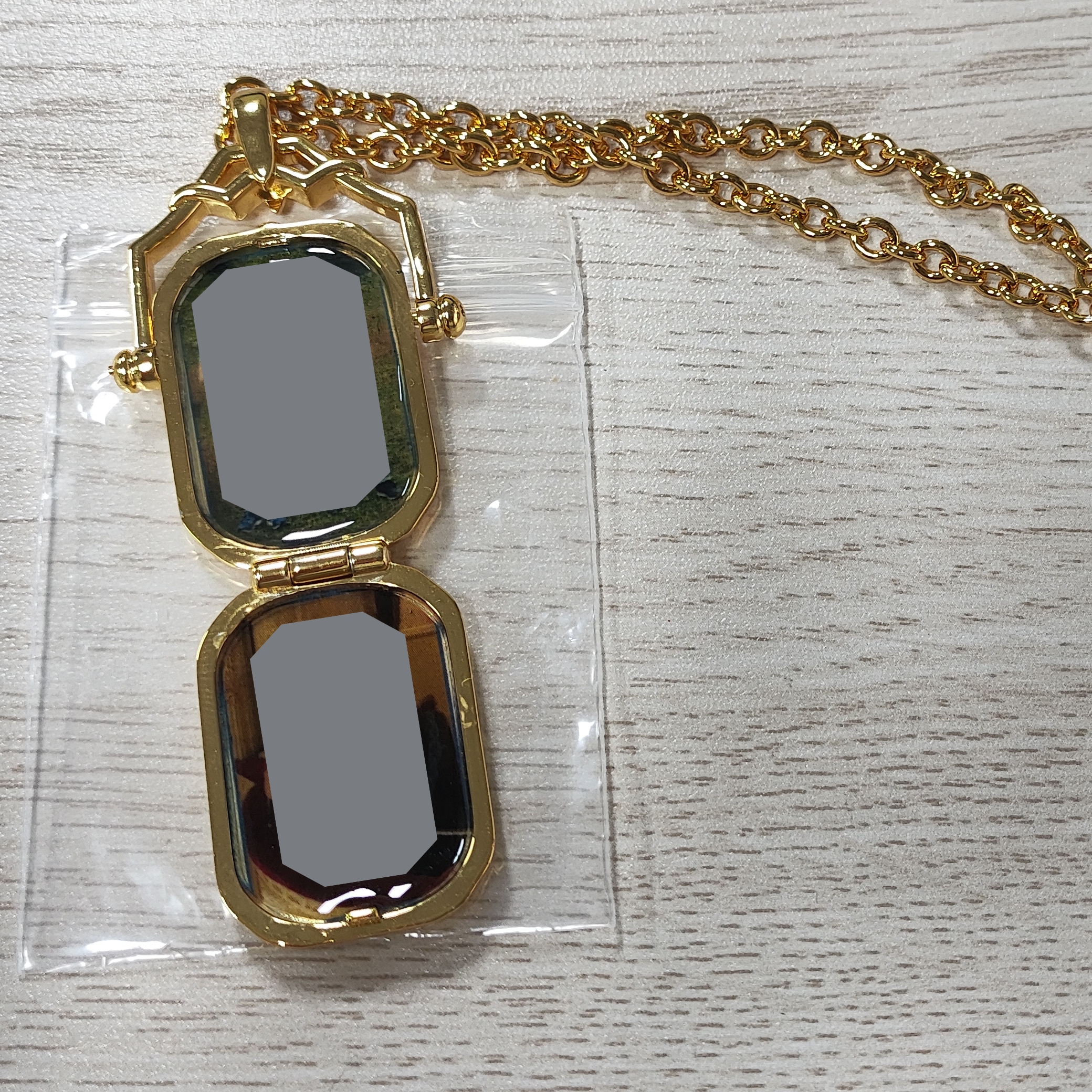 Gold Plated Antique Locket Necklace with Photos Inside
