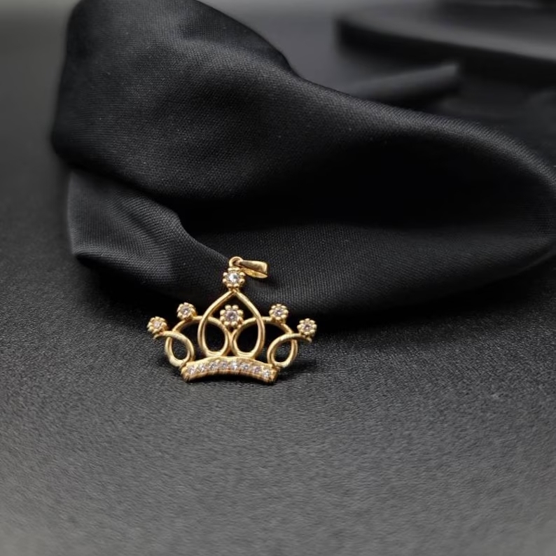 14K Gold Plated Diamond Cut Crown Pendant Necklace
