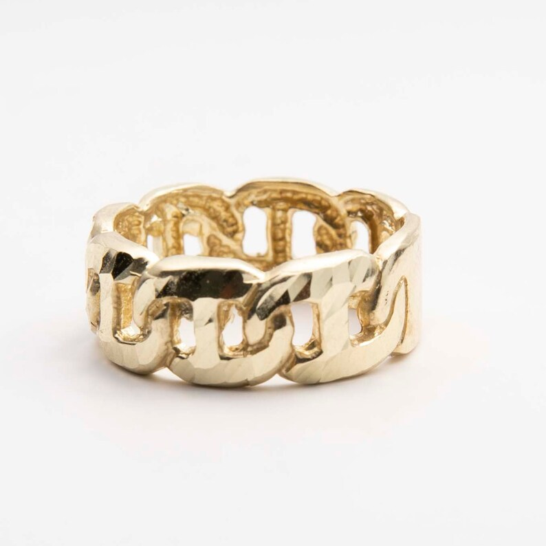 Textured Diamond-Cut Mariner Chain Ring