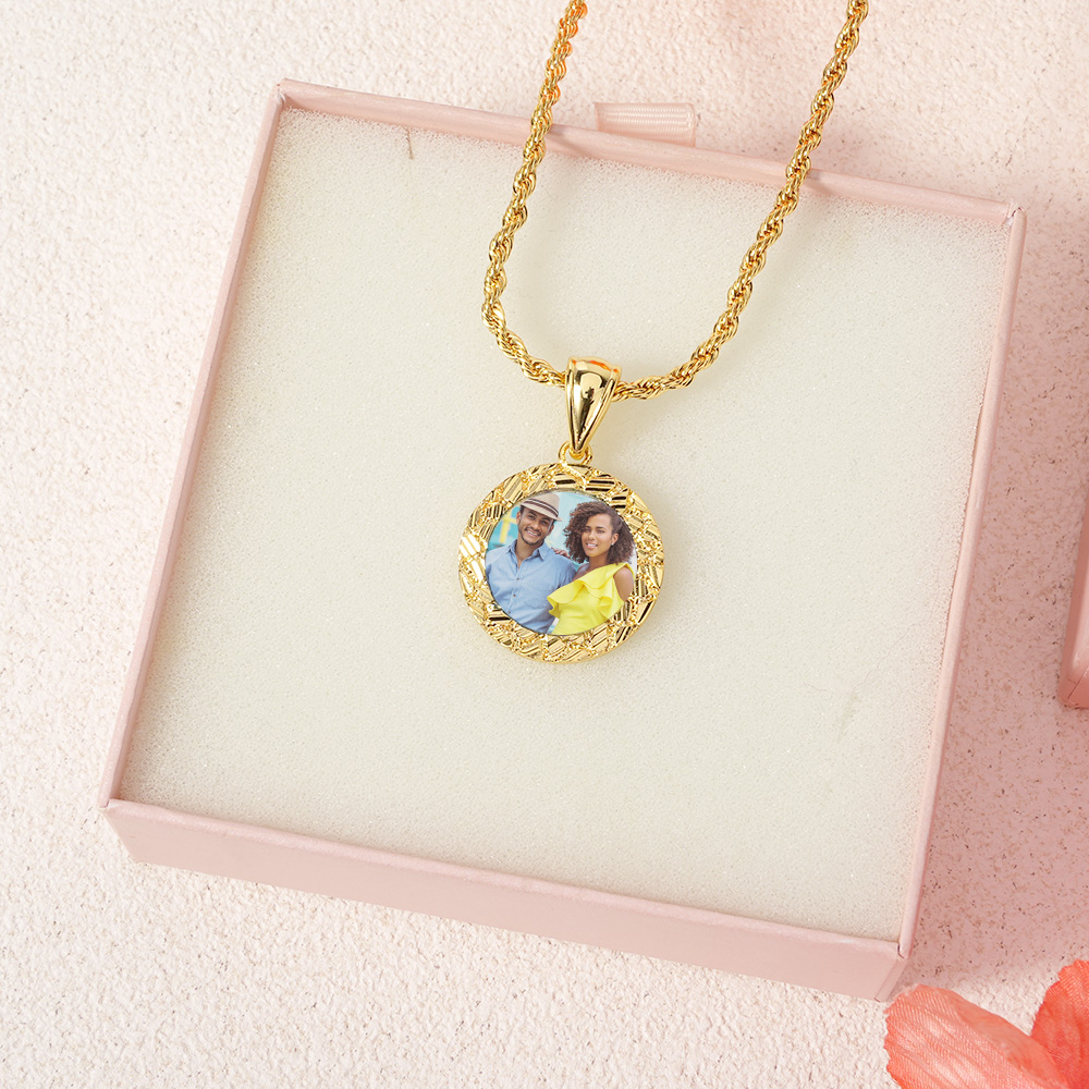 Nugget Style Circle With Picture Inside Pendant Personalized Custom Photo Necklace