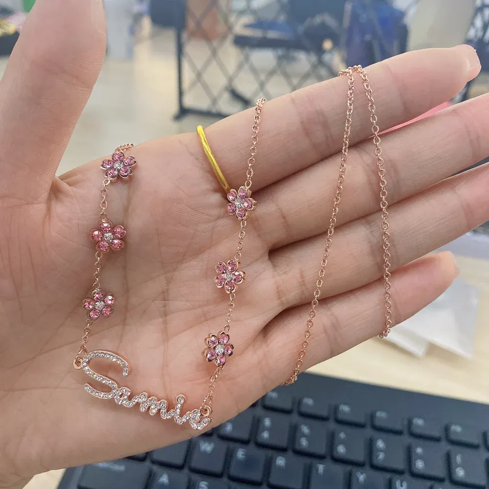 Crystal Nameplate Flower Pendant Personalized Custom White Gold Name Necklace