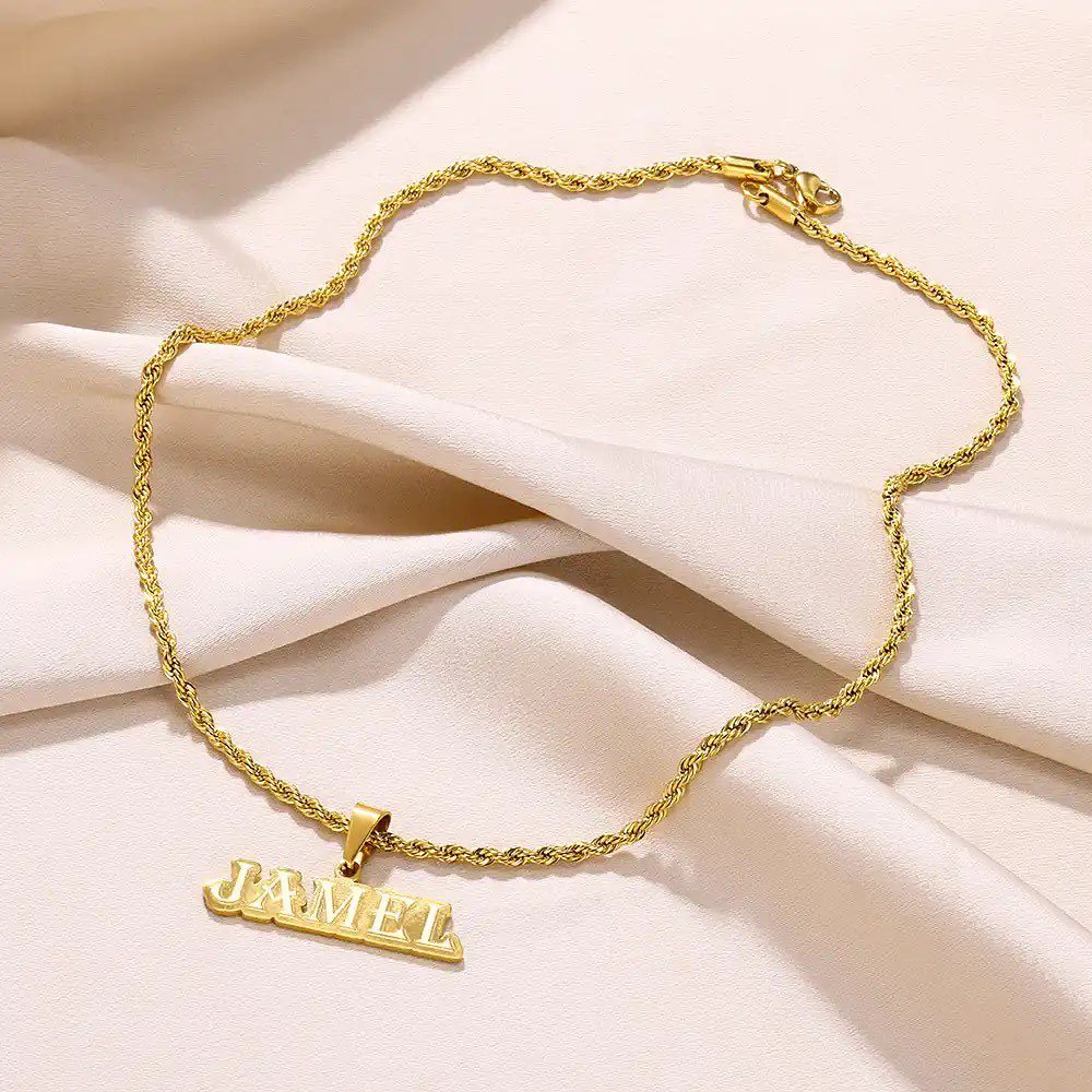 Personalized Twist Chain Detachable Nameplate Pendant Necklace