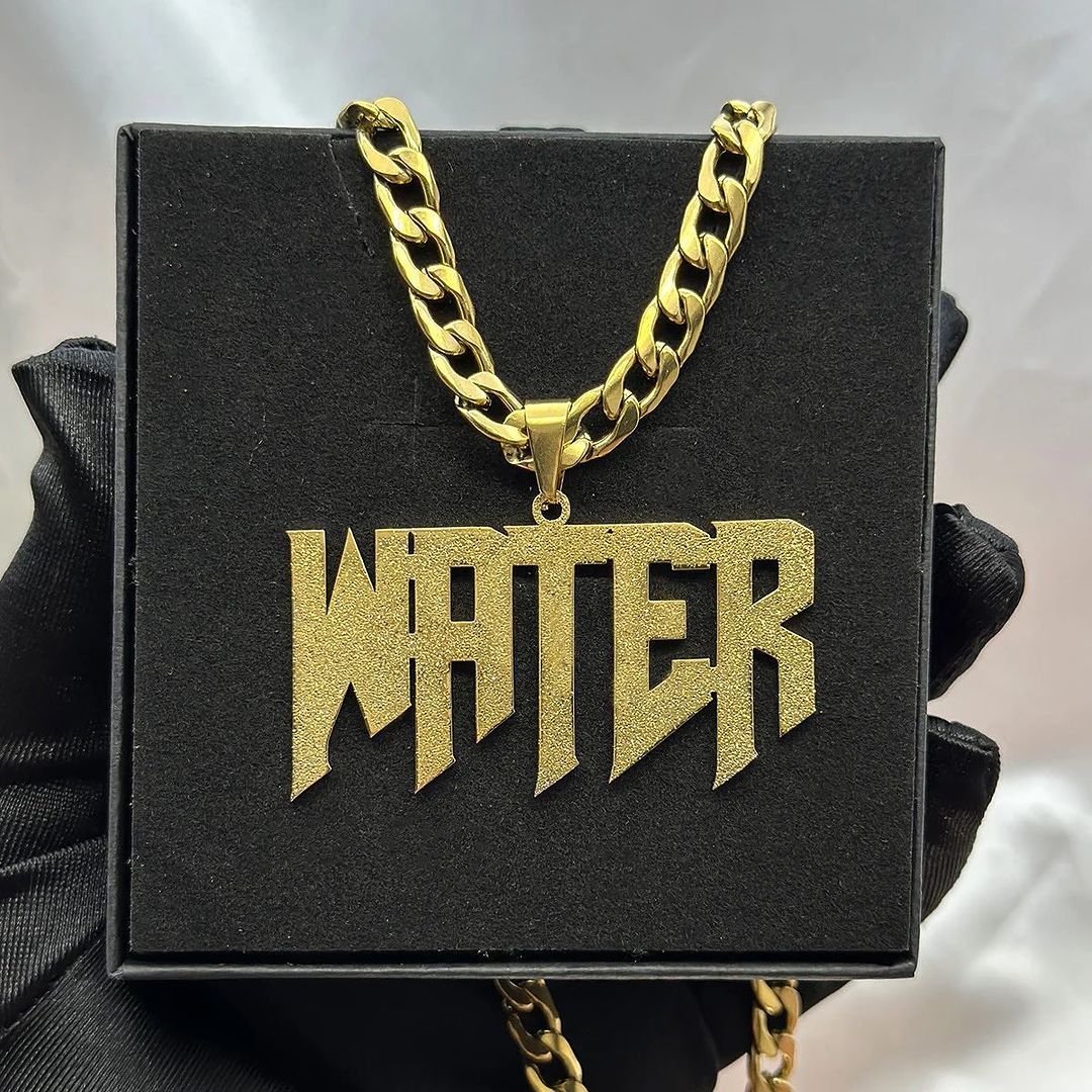 Forsted Nameplate Pendant Cuban Chain Personalized Name Necklace
