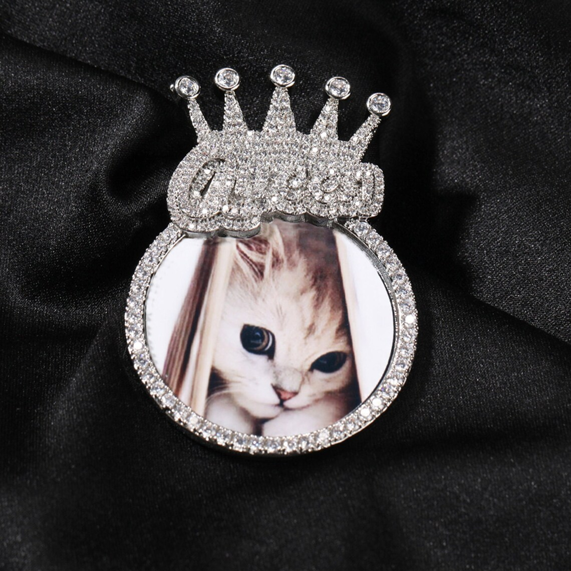 Zircon King Crown Medallion Picture Pendant Custom Twist Chain Photo Necklace