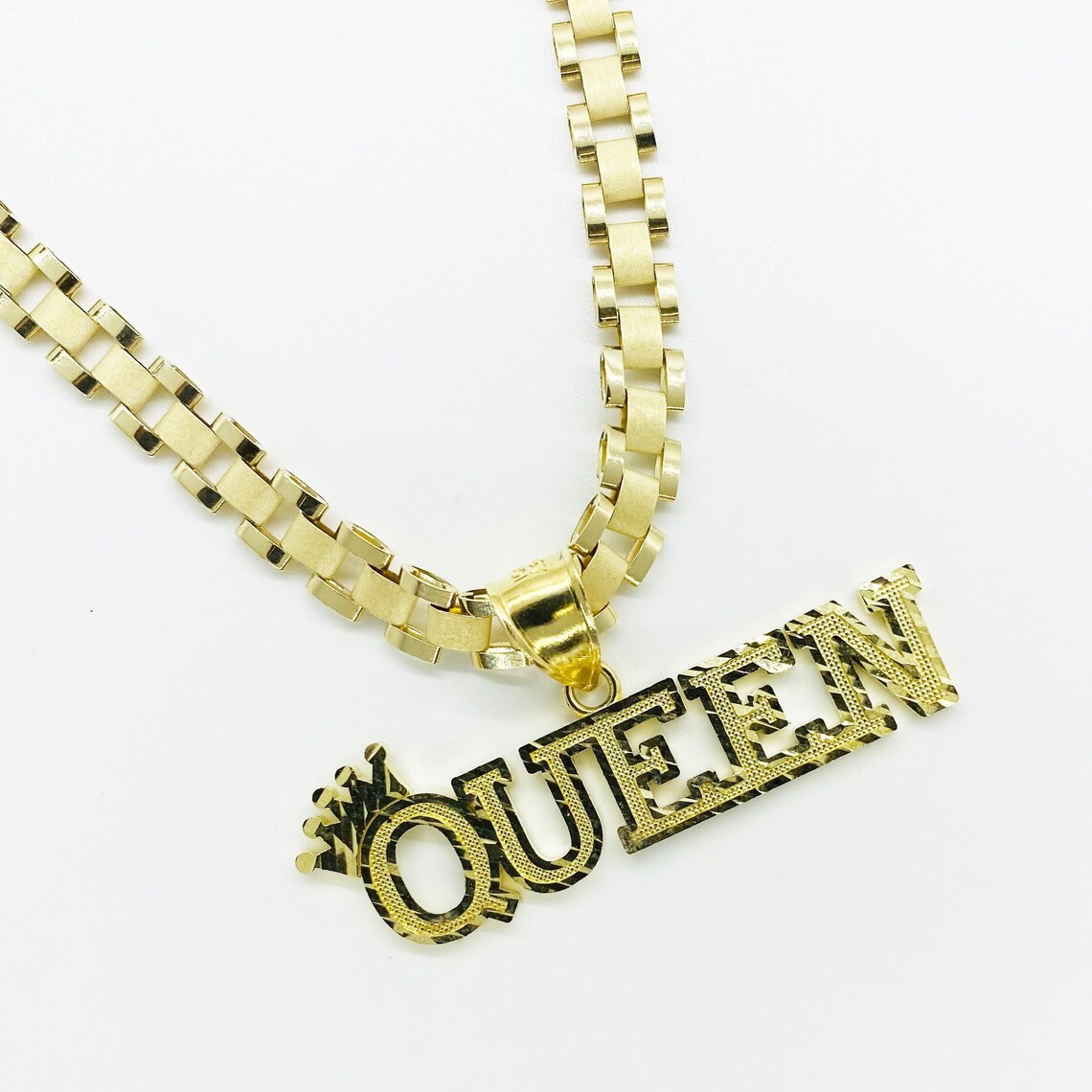 Personalized Crown Nameplate Pendant Detachable Chain Name Necklace