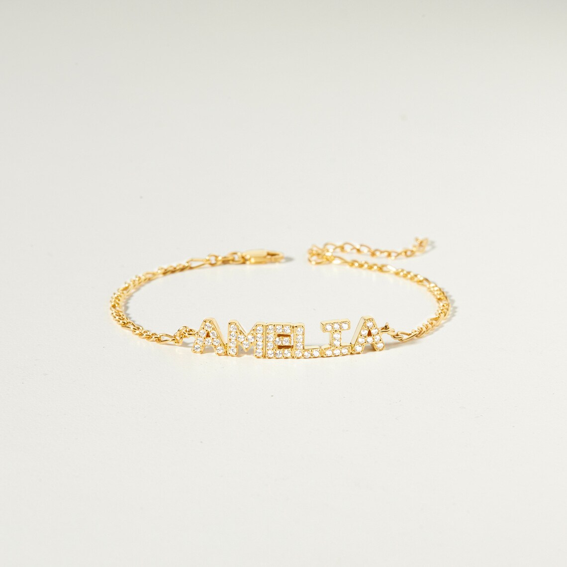 Dainty Zircon Nameplated Gold Plated Figaro Chain Personalized Custom Name Bracelet