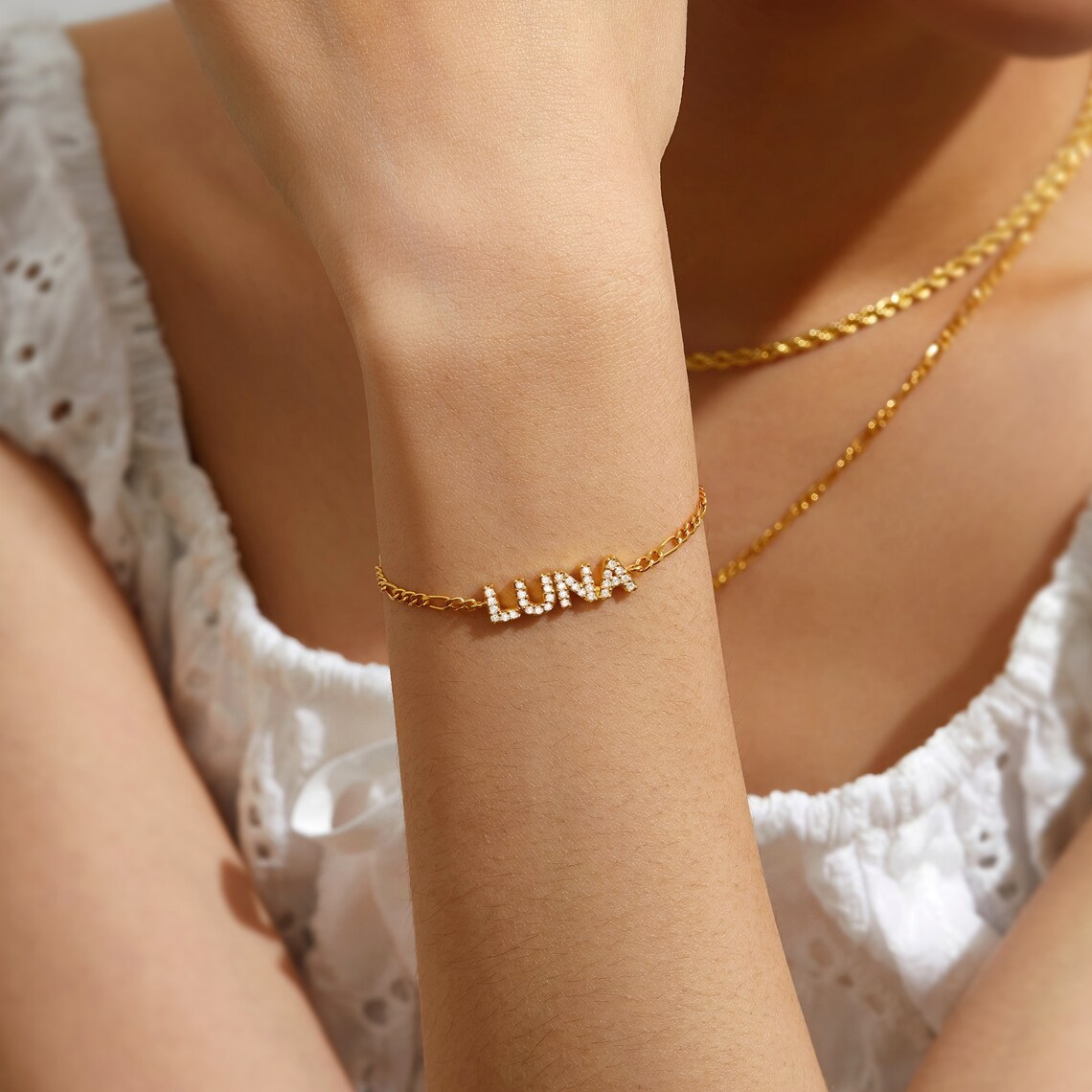 Dainty Zircon Nameplated Gold Plated Figaro Chain Personalized Custom Name Bracelet