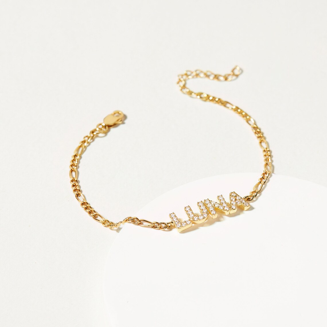 Dainty Zircon Nameplated Gold Plated Figaro Chain Personalized Custom Name Bracelet
