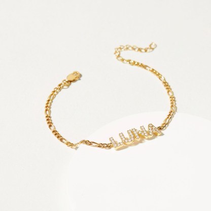 Dainty Zircon Nameplated Gold Plated Figaro Chain Personalized Custom Name Bracelet